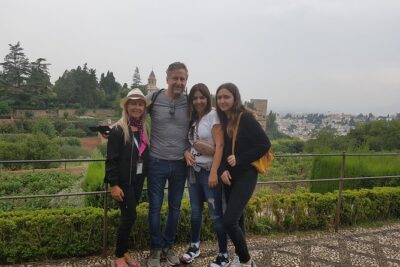 Private Alhambra Highlights Tour Including the Nasrid Palaces