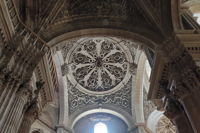 Private Tour: Historic Center of Granada - Meeting at Plaza de las Pasiegas: Easy Start for a Walkable Historic Center