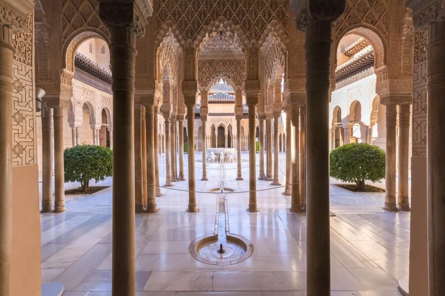 Private tour in all complete complex of Alhambra with ticket - Nasrid Palaces: Where Details Pay Off Most