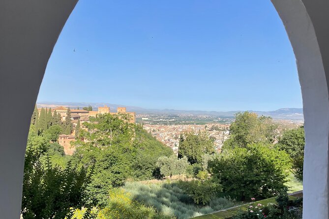 Private Tour to The Alhambra and Generalife from Motril port - Key things you will notice on this Alhambra experience