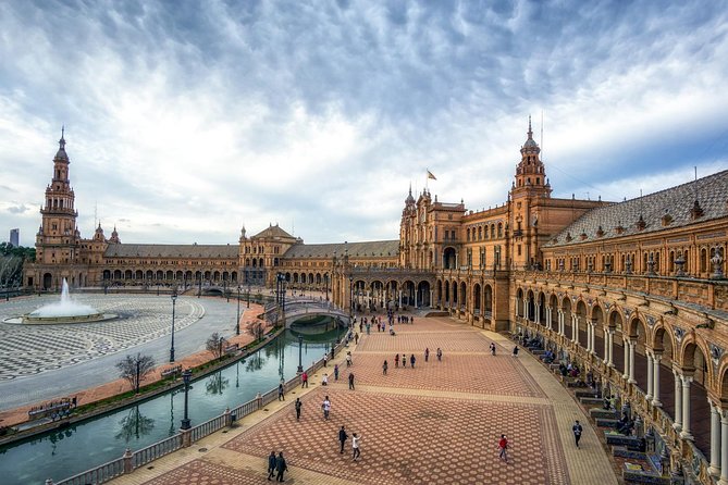 Seville Tour with Alcazar, Cathedral and Giralda from Granada - Food and Drinks: What You Get, What You Need to Plan