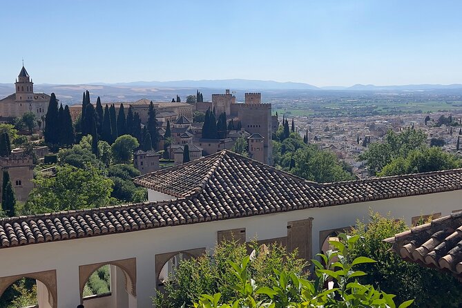Small group visit to the Alhambra with tickets included - Stop 1: Patronato de la Alhambra y el Generalife and the irrigation story