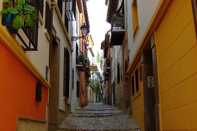 Sunset Walking Tour in Albaicín & Sacromonte - Mezquita Mayor de Granada, why this inclusion matters