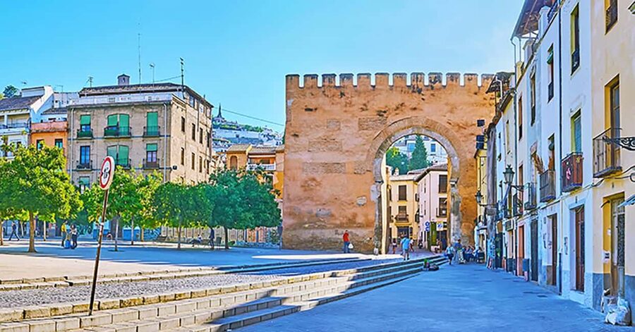 Tour Granada from its Origin; Albaicín - Mirador de la Lona and San Nicolás: How to Take in Granada’s Best Angles