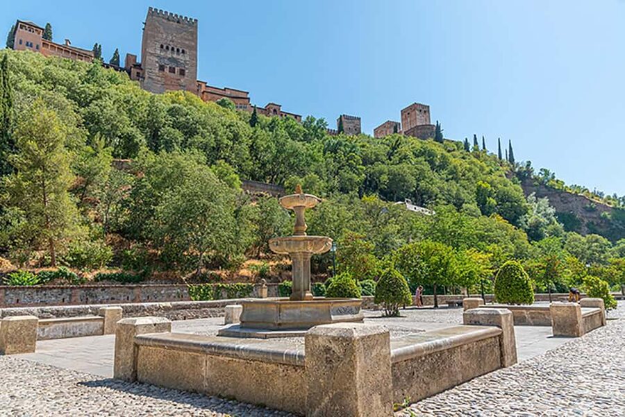 Tour Granada from its Origin; Albaicín - Meeting at Puerta de Elvira: The Start That Helps You Orient