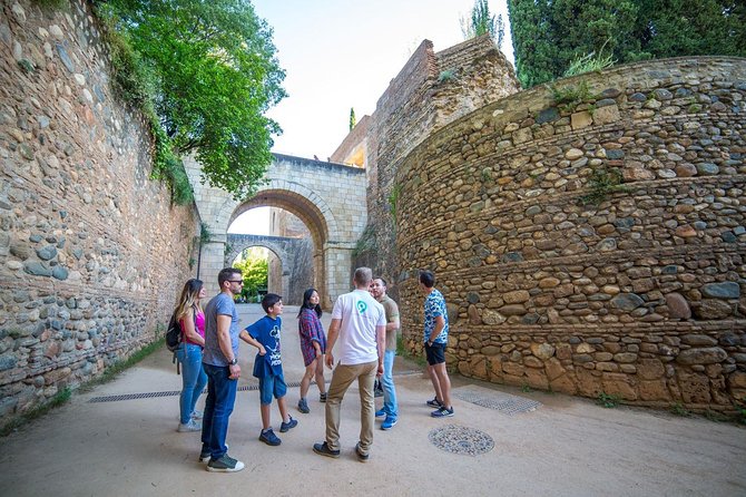Water paths. Private adventure and history tour - La Silla del Moro: top views and medieval space planning